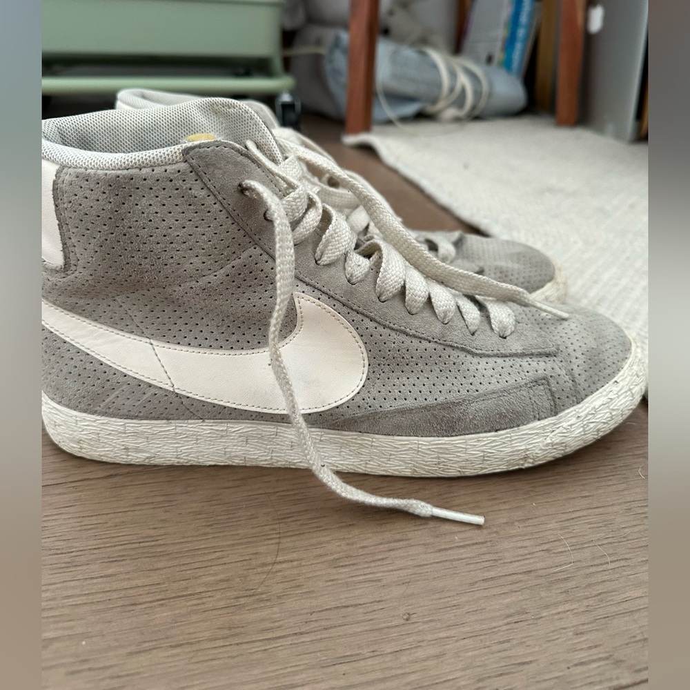 Unisex Nike Blazer Grey/White Sueded High Top